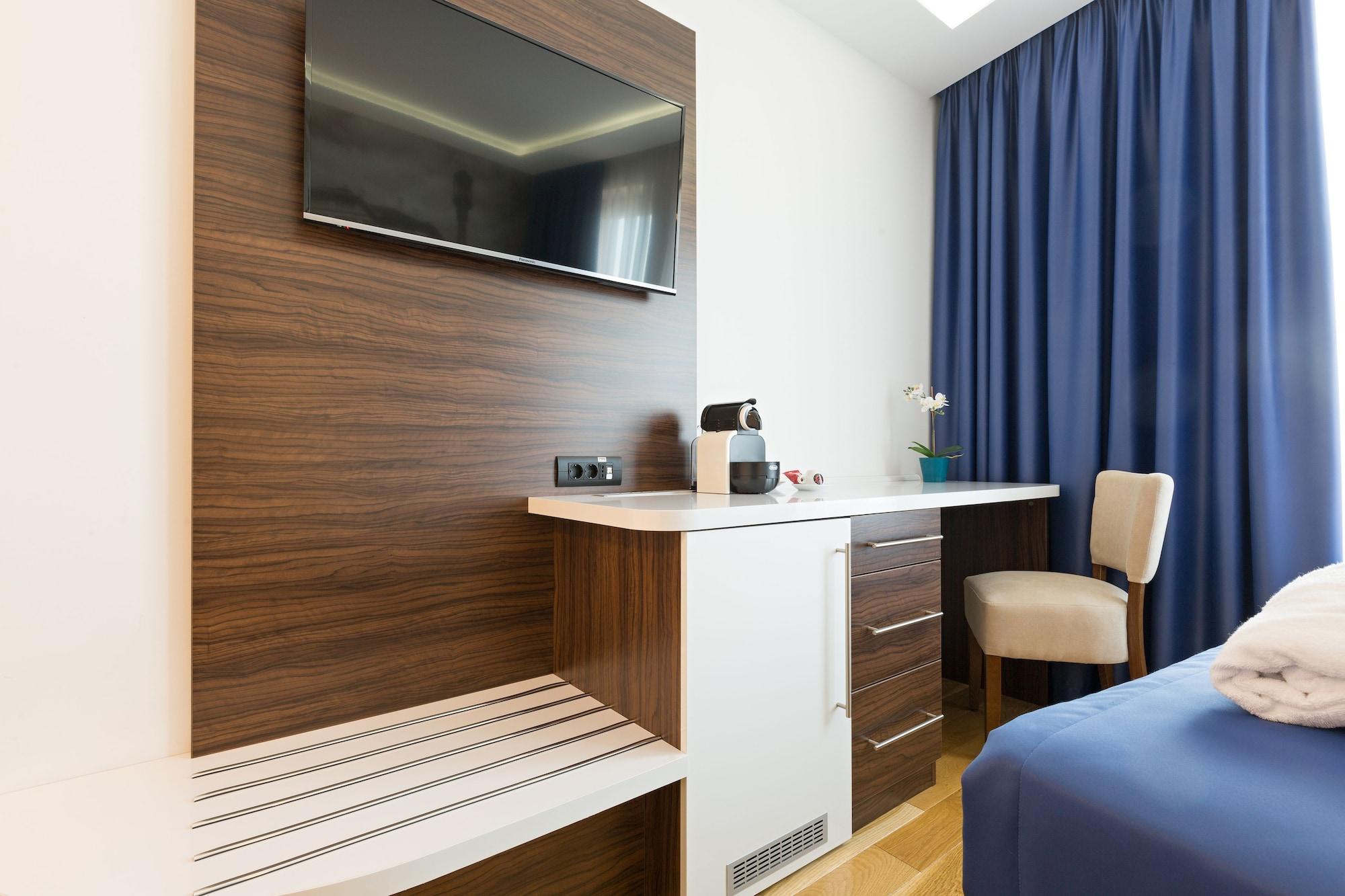 Abba Hotel ベオグラード エクステリア 写真